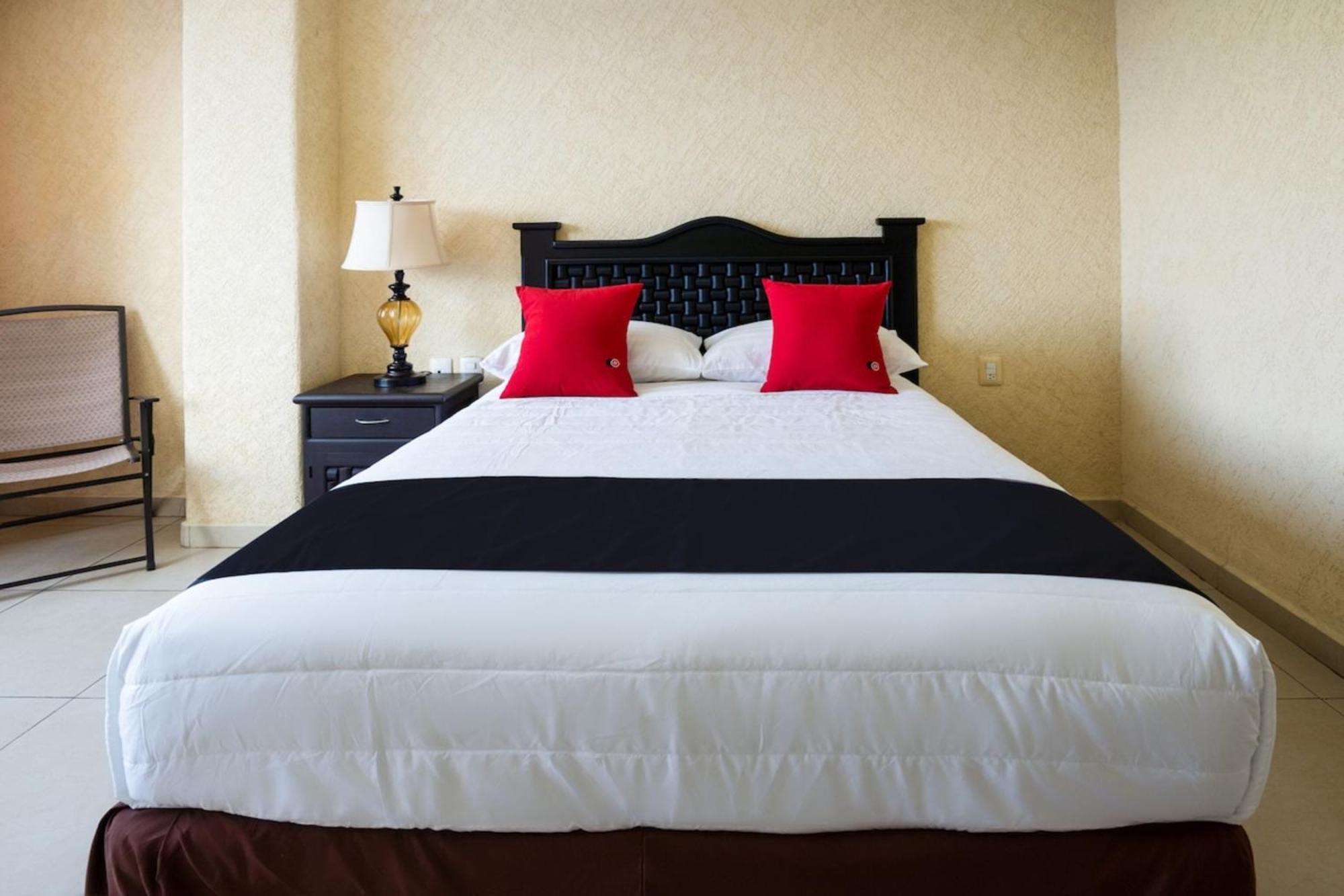 Capital O Hotel Los Caracoles, Акапулко Екстериор снимка