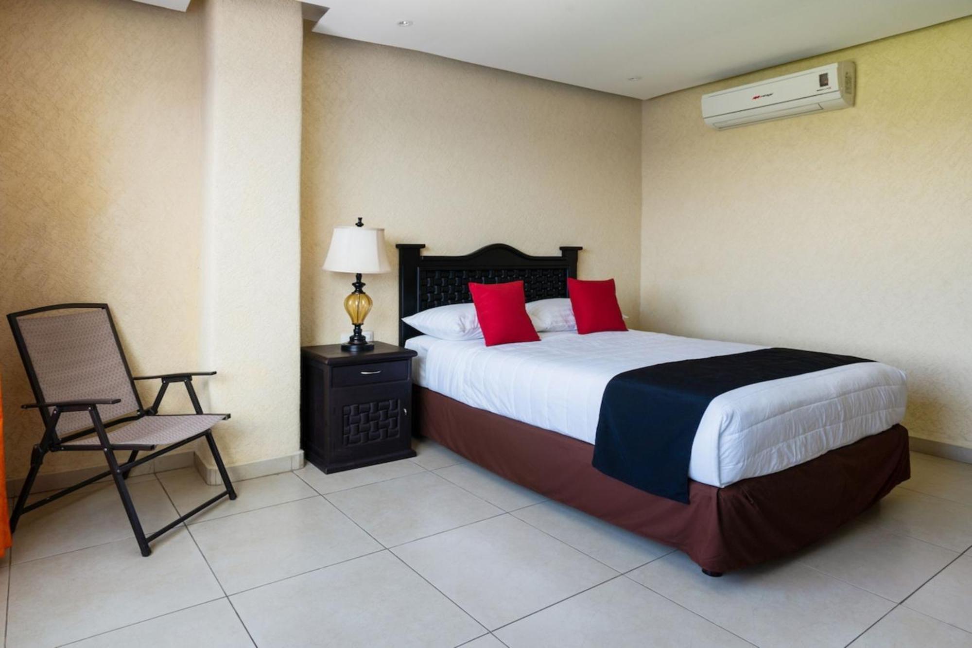 Capital O Hotel Los Caracoles, Акапулко Екстериор снимка