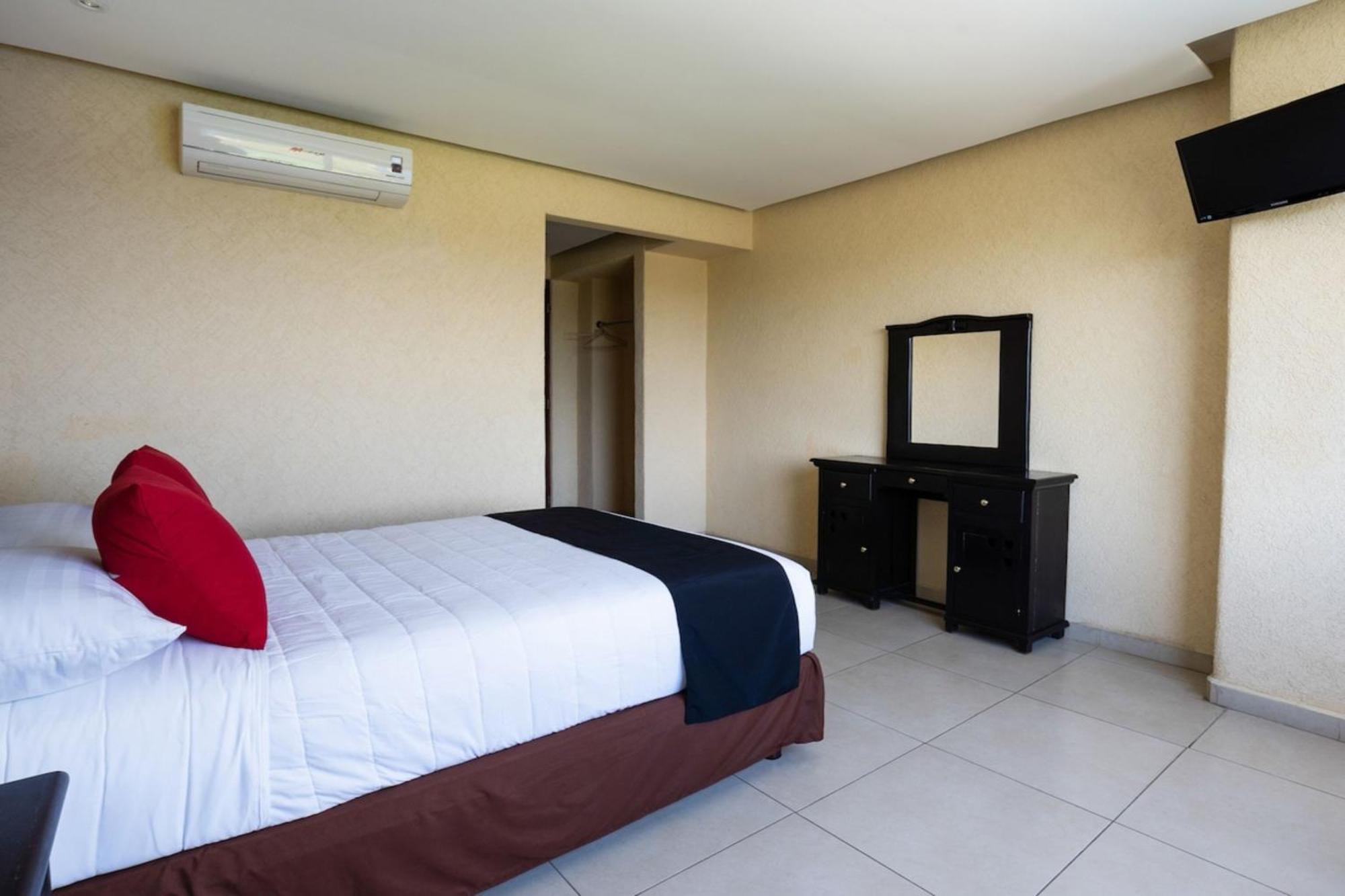 Capital O Hotel Los Caracoles, Акапулко Екстериор снимка