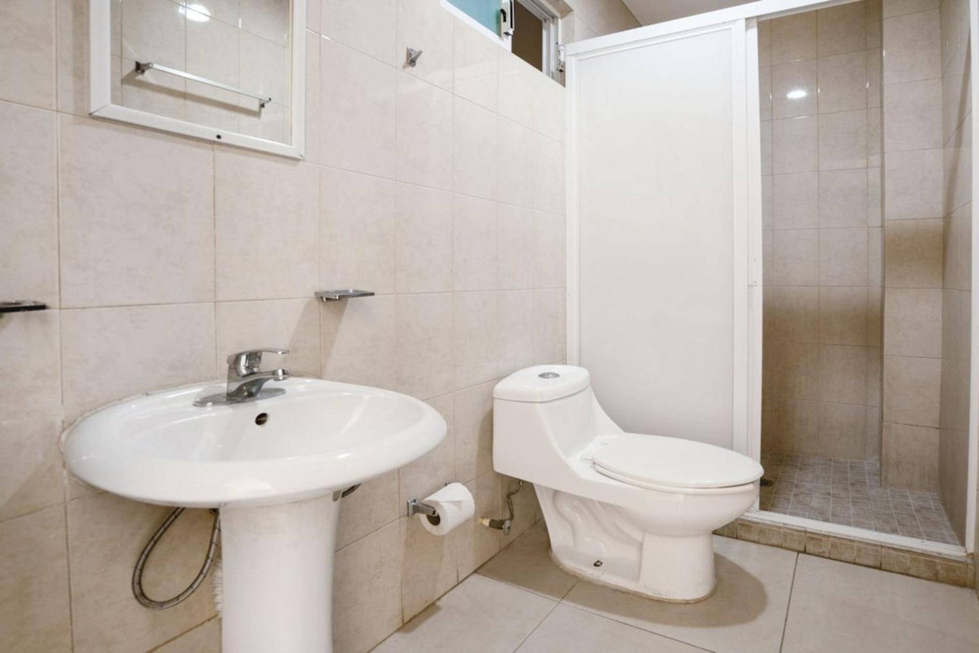 Capital O Hotel Los Caracoles, Акапулко Екстериор снимка