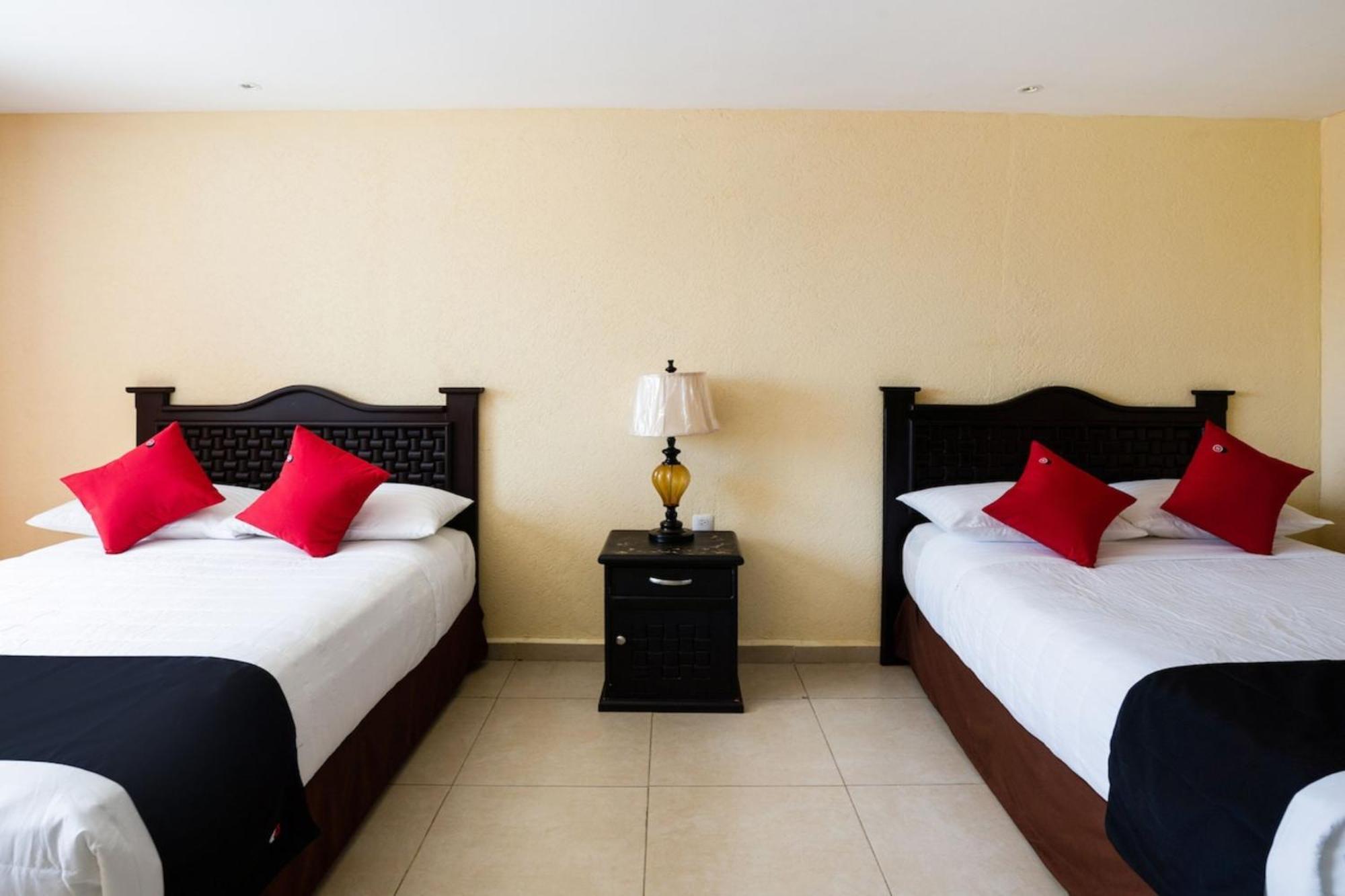 Capital O Hotel Los Caracoles, Акапулко Екстериор снимка